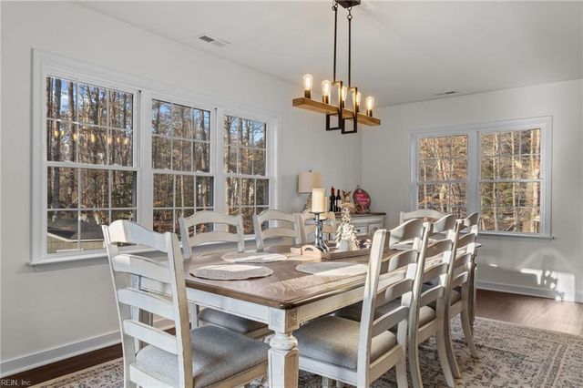 758 Mariners Woods DR, Hartfield, VA 23071