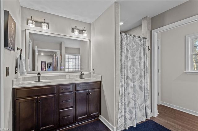 758 Mariners Woods DR, Hartfield, VA 23071