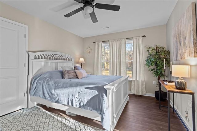 758 Mariners Woods DR, Hartfield, VA 23071