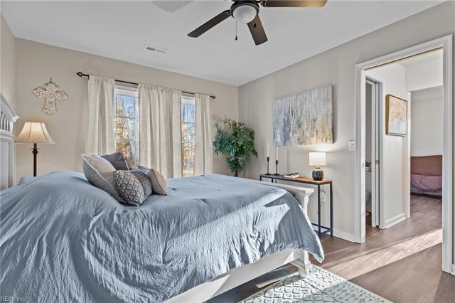 758 Mariners Woods DR, Hartfield, VA 23071