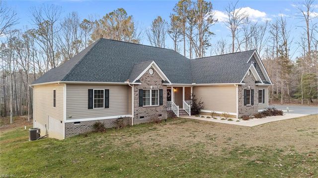 758 Mariners Woods DR, Hartfield, VA 23071