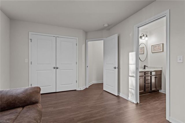 758 Mariners Woods DR, Hartfield, VA 23071