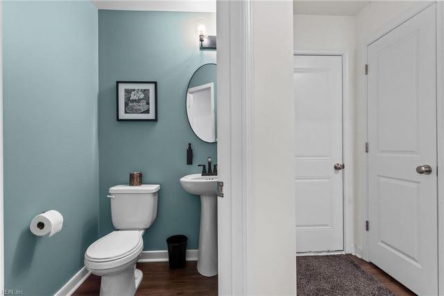 758 Mariners Woods DR, Hartfield, VA 23071