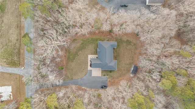 758 Mariners Woods DR, Hartfield, VA 23071