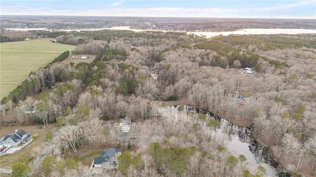 758 Mariners Woods DR, Hartfield, VA 23071