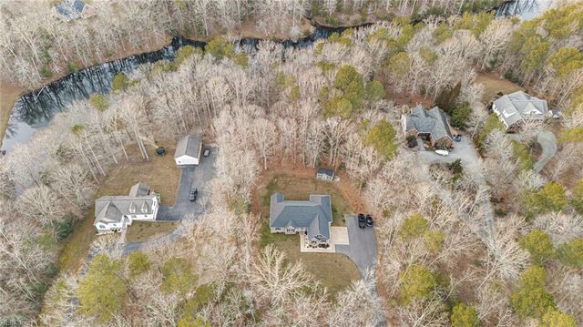 758 Mariners Woods DR, Hartfield, VA 23071