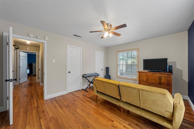 2425 N 32nd Street, Waco, TX 76708