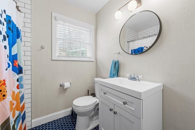 2425 N 32nd Street, Waco, TX 76708