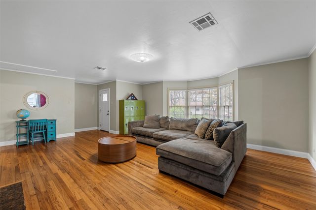 2425 N 32nd Street, Waco, TX 76708