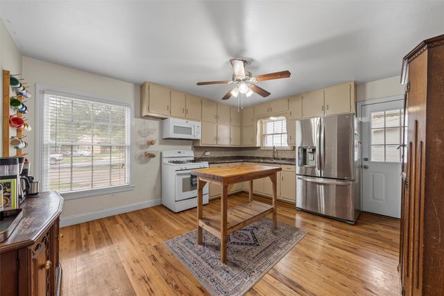 2425 N 32nd Street, Waco, TX 76708