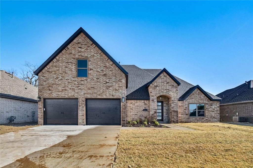 4632 W Triangle Street, Fayetteville, AR 72704