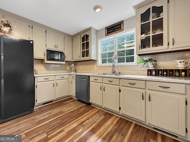 715 Frog Road, Locust Grove, GA 30248