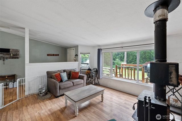 9390 Phillips Road SE, Port Orchard, WA 98367