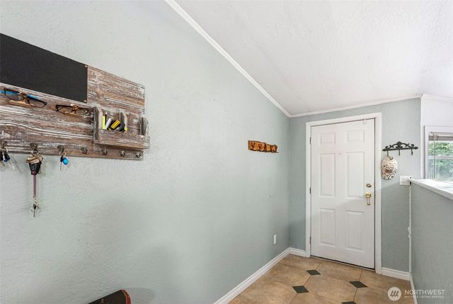 9390 Phillips Road SE, Port Orchard, WA 98367