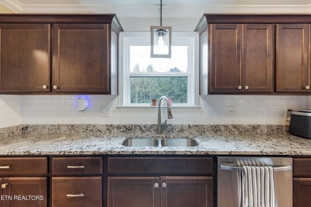 3833 Hillside Terrace Lane, Knoxville, TN 37924