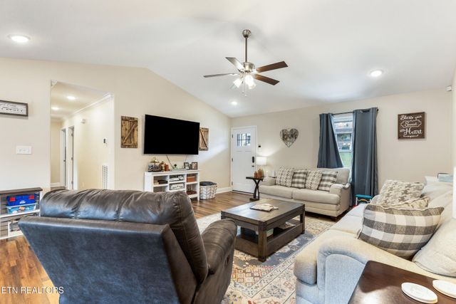 3833 Hillside Terrace Lane, Knoxville, TN 37924