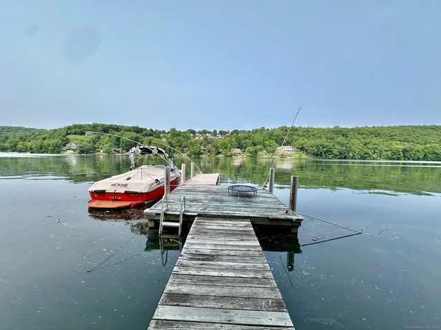 18 Candlewood Springs, New Milford, CT 06776