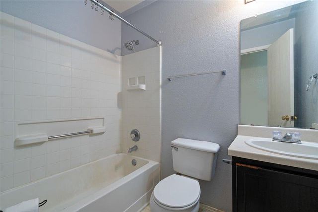 4003 Reeders DR, Austin, TX 78725