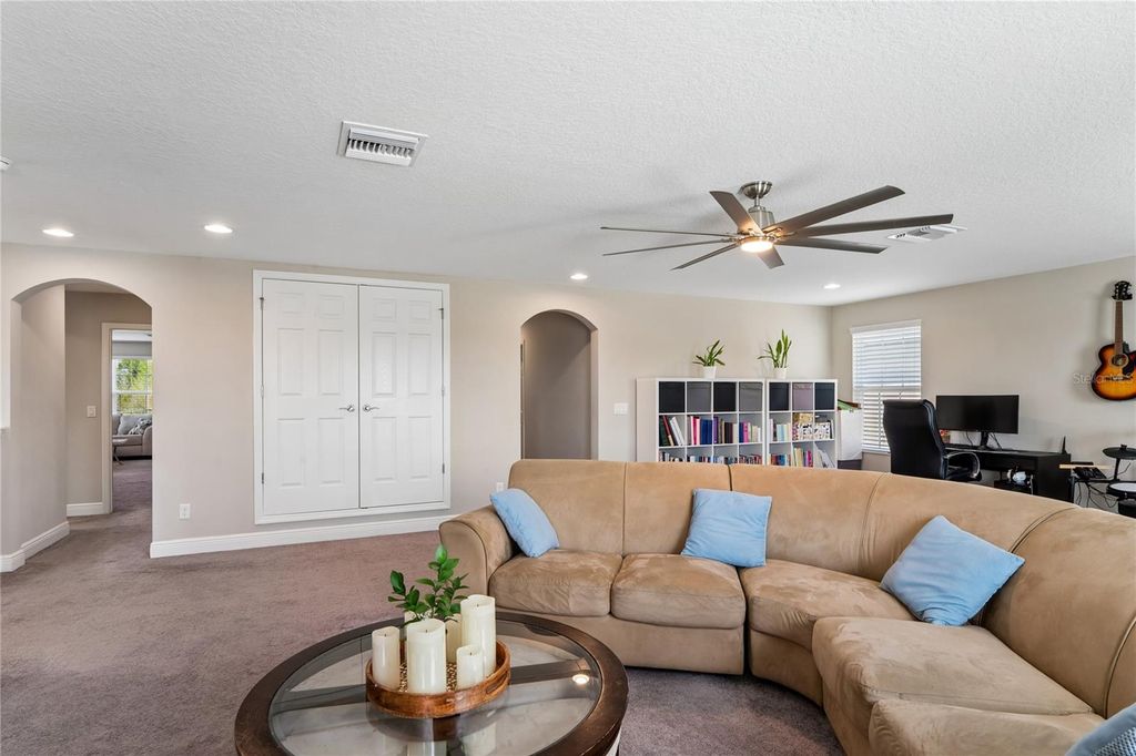 Image 20 of property listing at 4124 CADENCE LOOP, Land O Lakes, FL 34638