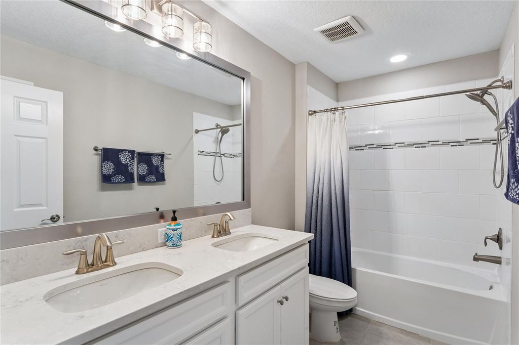 Image 36 of property listing at 4124 CADENCE LOOP, Land O Lakes, FL 34638