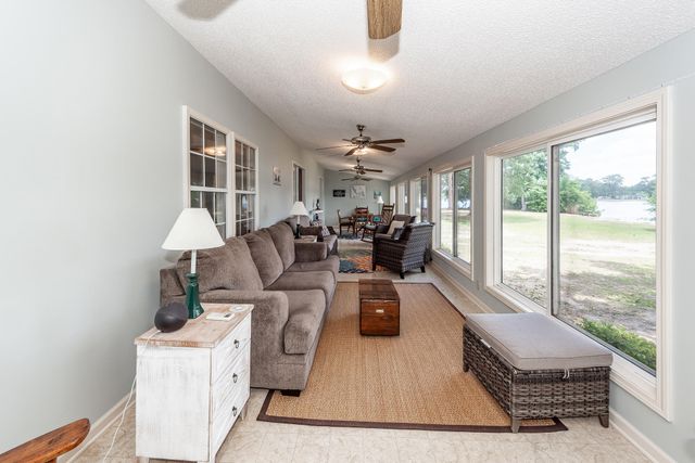 1529 Waters Edge Drive, Summerton, SC 29148