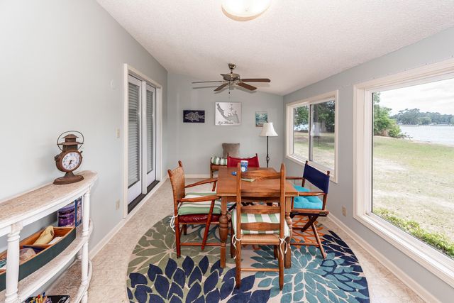 1529 Waters Edge Drive, Summerton, SC 29148