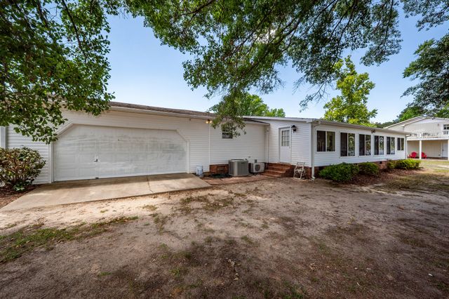 1529 Waters Edge Drive, Summerton, SC 29148