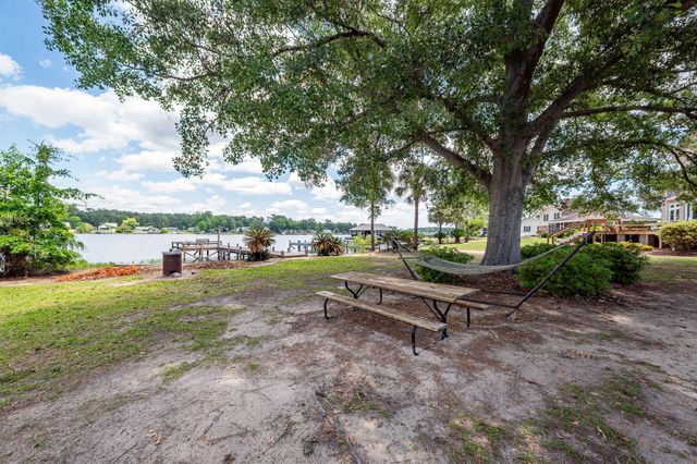 1529 Waters Edge Drive, Summerton, SC 29148