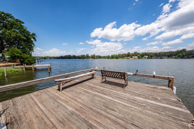 1529 Waters Edge Drive, Summerton, SC 29148