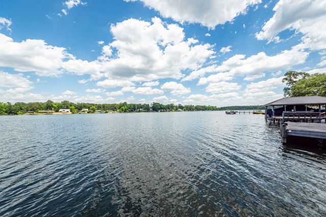 1529 Waters Edge Drive, Summerton, SC 29148