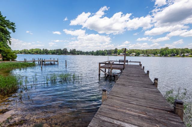 1529 Waters Edge Drive, Summerton, SC 29148