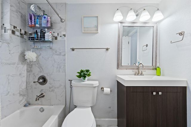 7845 Camino Real O-413, Miami, FL 33143