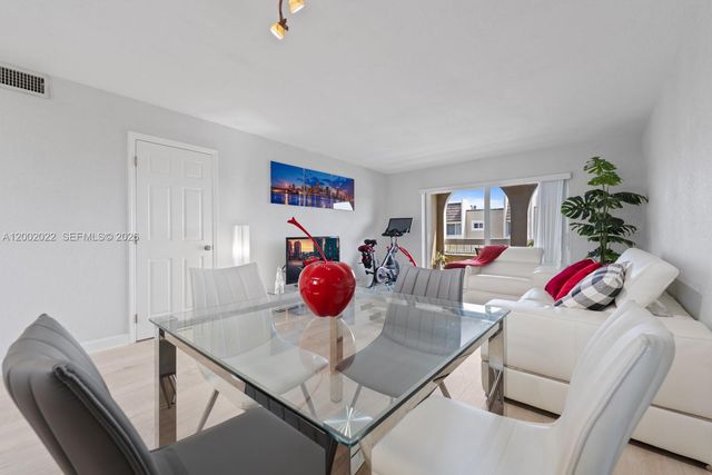 7845 Camino Real O-413, Miami, FL 33143