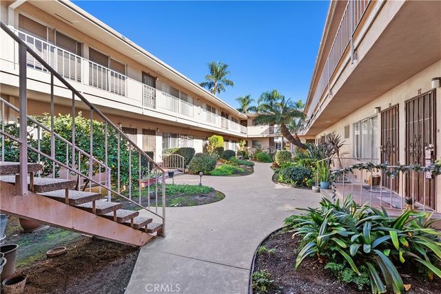 527 Cedar 2E, Long Beach, CA 90802