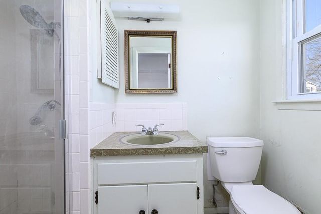 1021 Kouns Lane, Kansas City, KS 66111