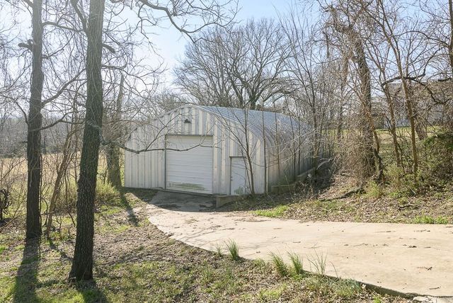 1021 Kouns Lane, Kansas City, KS 66111