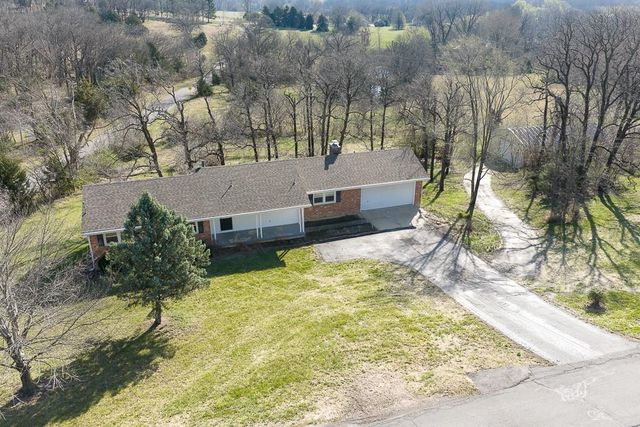 1021 Kouns Lane, Kansas City, KS 66111