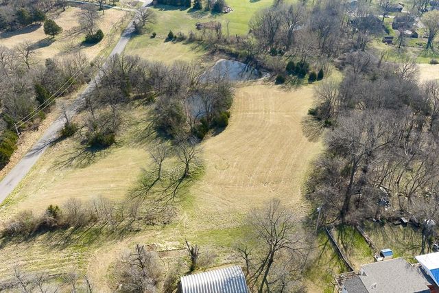 1021 Kouns Lane, Kansas City, KS 66111