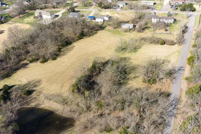 1021 Kouns Lane, Kansas City, KS 66111