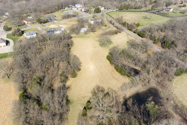 1021 Kouns Lane, Kansas City, KS 66111