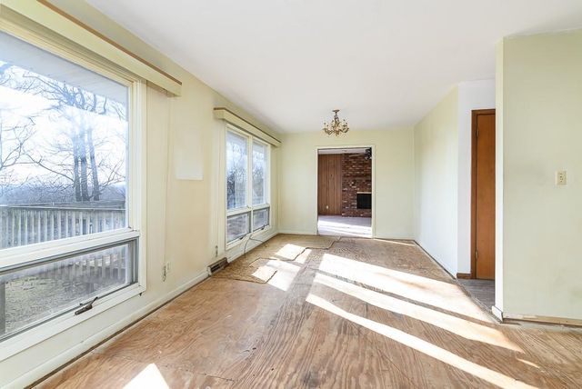 1021 Kouns Lane, Kansas City, KS 66111