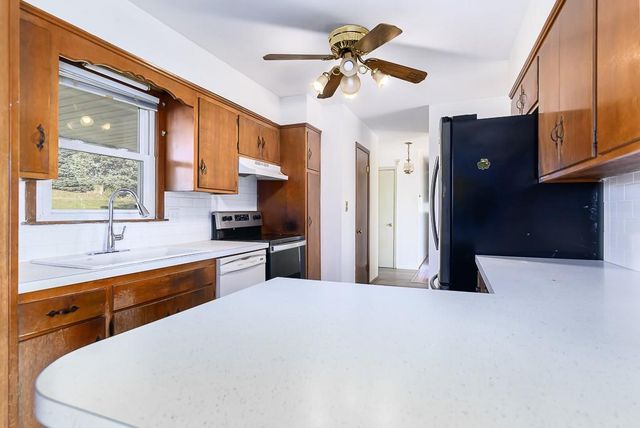 1021 Kouns Lane, Kansas City, KS 66111