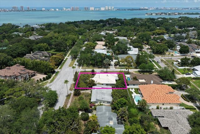 109 PONCE DE LEON BOULEVARD, Belleair, FL 33756