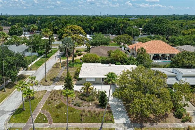 109 PONCE DE LEON BOULEVARD, Belleair, FL 33756