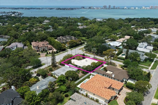 109 PONCE DE LEON BOULEVARD, Belleair, FL 33756