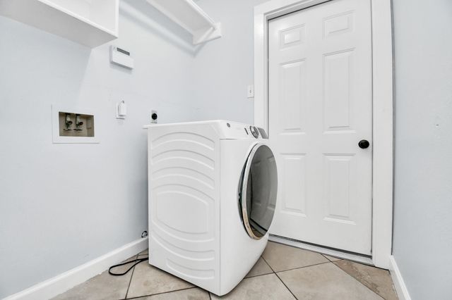 8802 Kensington Court, La Porte, TX 77571