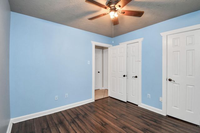 8802 Kensington Court, La Porte, TX 77571