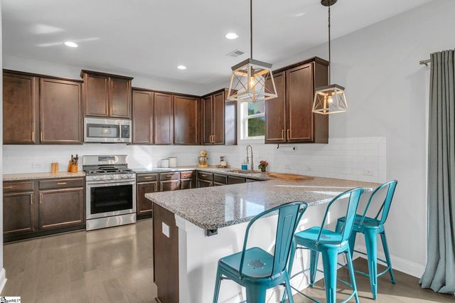 28 Fowler Oaks Lane, Simpsonville, SC 29681