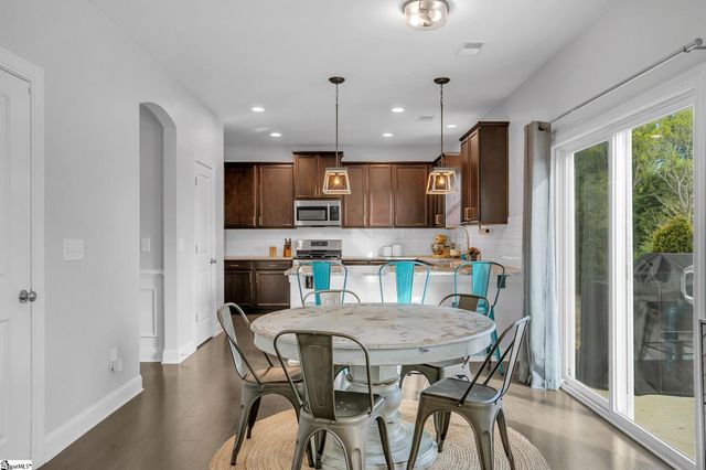 28 Fowler Oaks Lane, Simpsonville, SC 29681