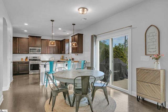 28 Fowler Oaks Lane, Simpsonville, SC 29681